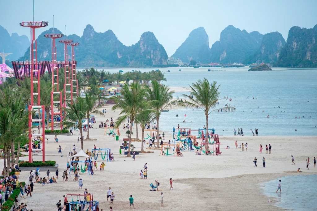 Đầu tư hạ tầng du lịch gặp khó, bao giờ Việt Nam có thể đứng trong top 30 quốc gia dẫn đầu?