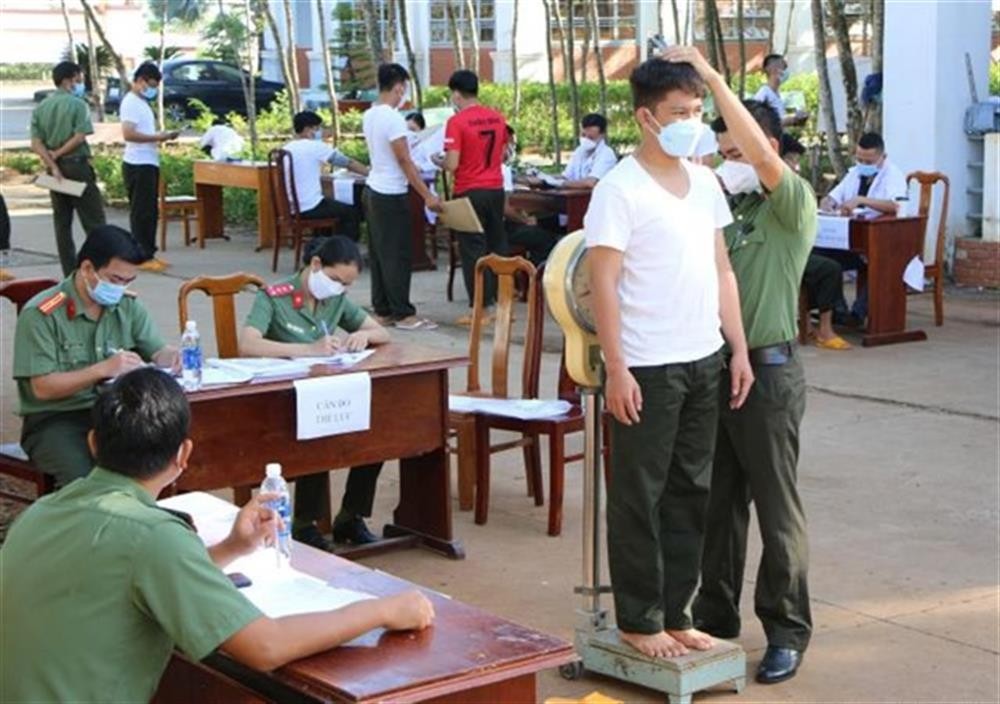 Quy định về tiêu chuẩn sức khỏe đặc thù và khám sức khỏe tuyển sinh, tuyển chọn vào Công an