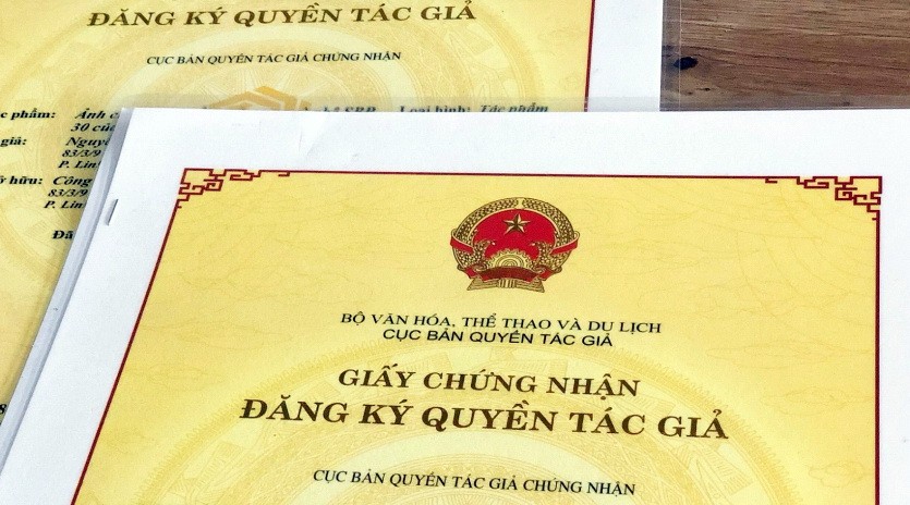 Hồ sơ cấp đổi chứng nhận quyền tác giả chương trình máy tính