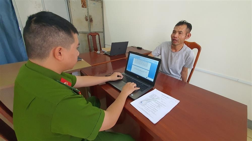 Bắt giữ đối tượng dùng dao khống chế phụ nữ cướp dây chuyền vàng sau 3 ngày lẩn trốn