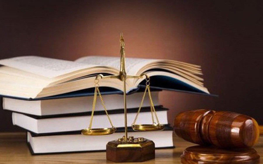 UBND cấp xã có được ký hợp đồng lao động chuyên trách các Chương trình mục tiêu quốc gia?