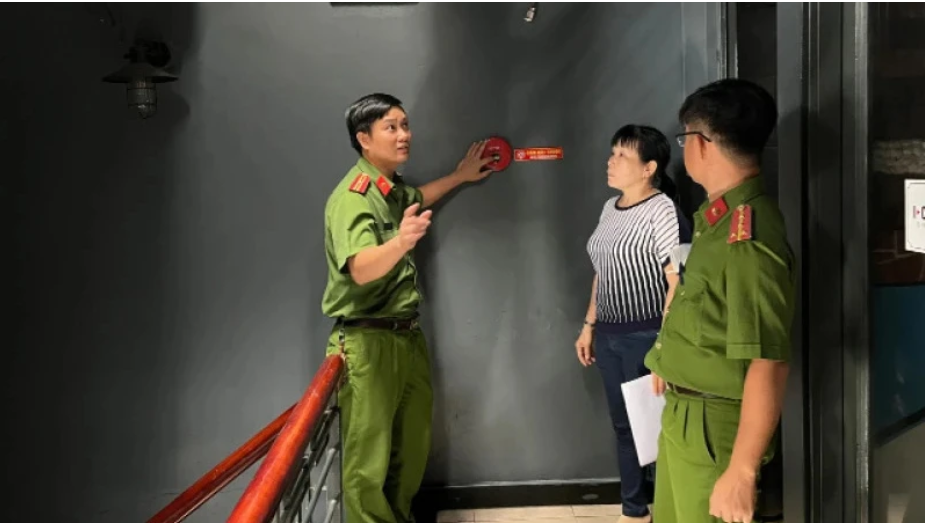 Quản lý chặt việc cấp phép dịch vụ karaoke, vũ trường