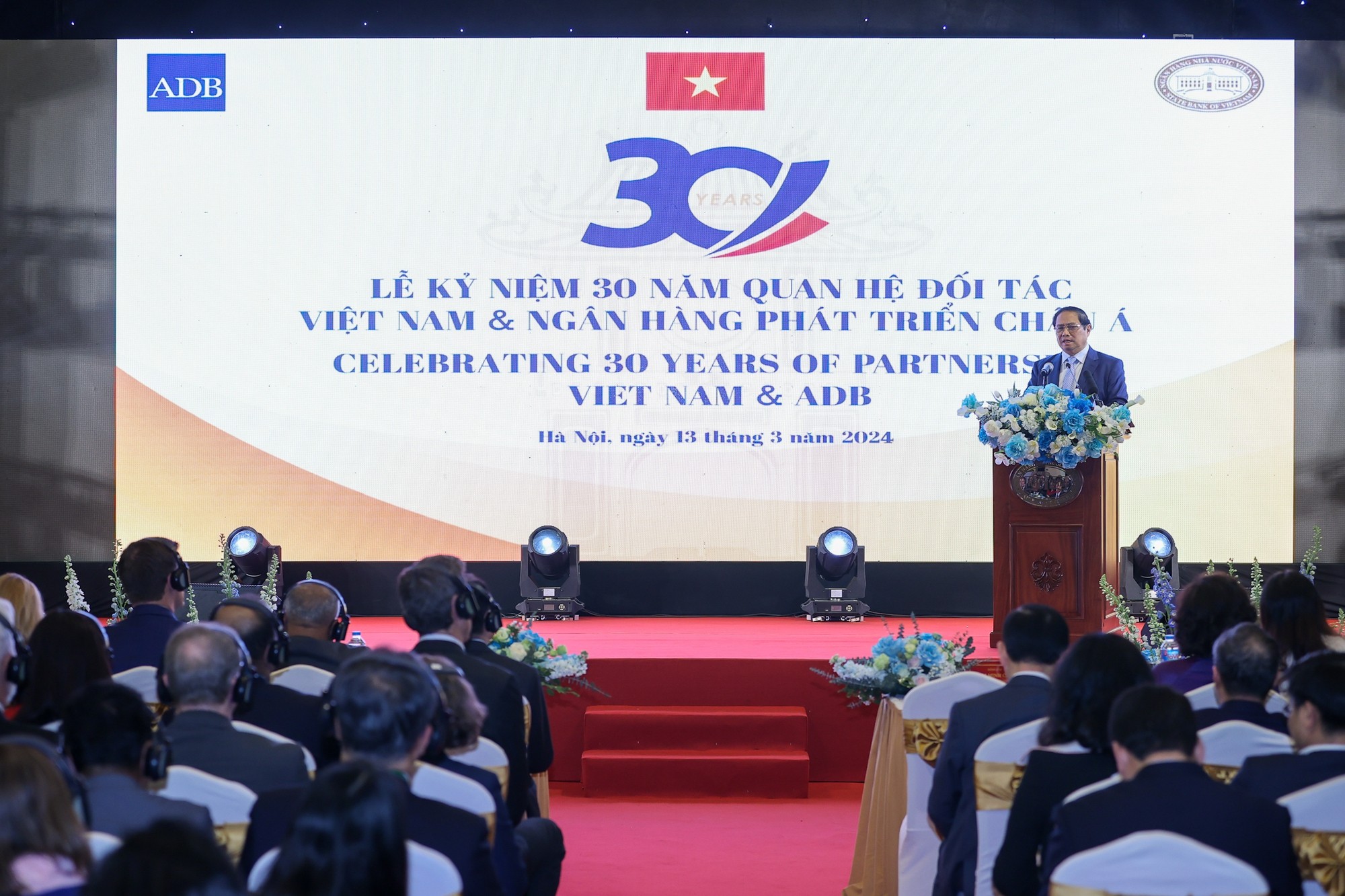 Thủ tướng đề nghị ADB hỗ trợ trong các dự án 'xoay chuyển tình thế, chuyển đổi trạng thái'