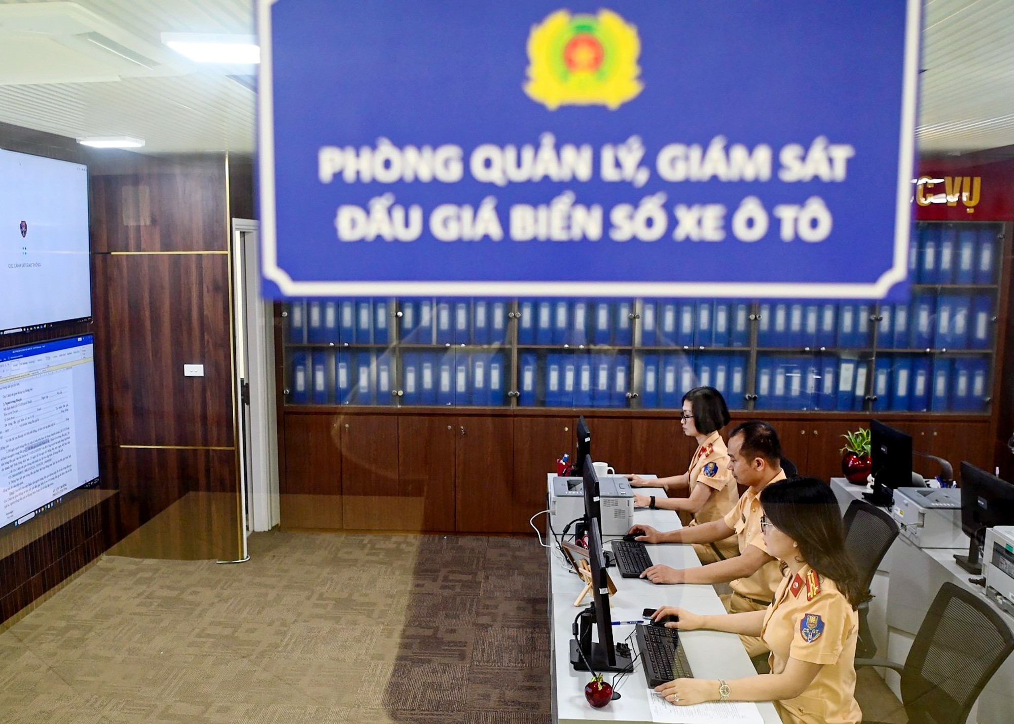 Đề xuất chế tài với người trúng đấu giá biển số xe không nộp đủ tiền trúng đấu giá