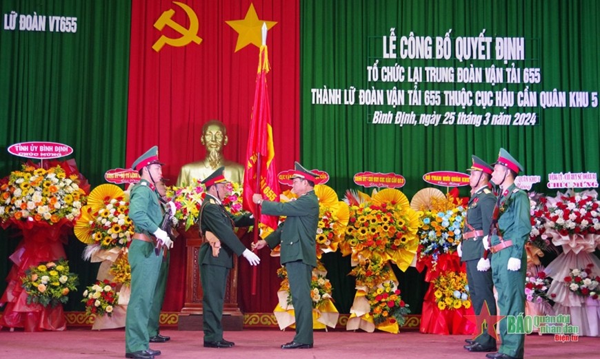 Bộ Quốc phòng tổ chức lại Trung đoàn thành Lữ đoàn