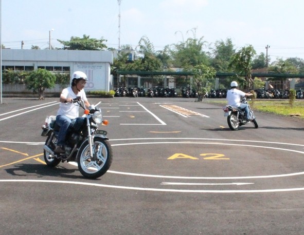 Quy trình sát hạch lái xe hạng A1 và A2 từ 1/6
