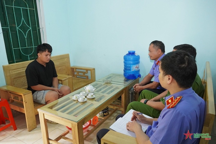 Hà Giang: Công an triệu tập người chồng hành hung vợ gây xôn xao dư luận