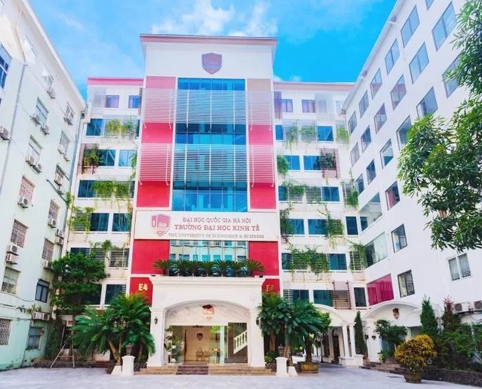 Nhiều trường ĐH 'top' đầu công bố điểm sàn xét tuyển