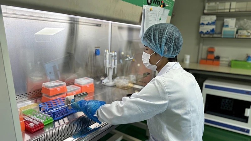 Thúc đẩy chuyển đổi xanh bằng các giải pháp điện toán biên công nghiệp và AI