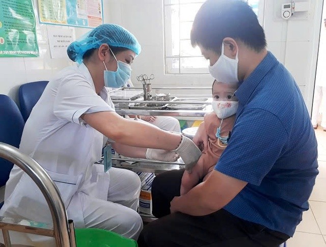 Tiêm vaccine chủ động tạo miễn dịch, phòng bệnh hiệu quả