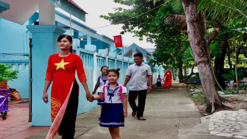 Trường Sa rộn ràng khai giảng năm học mới