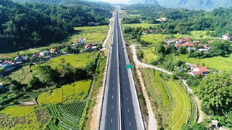 Đầu tư hoàn chỉnh 4 làn xe cho cao tốc Tuyên Quang - Hà Giang