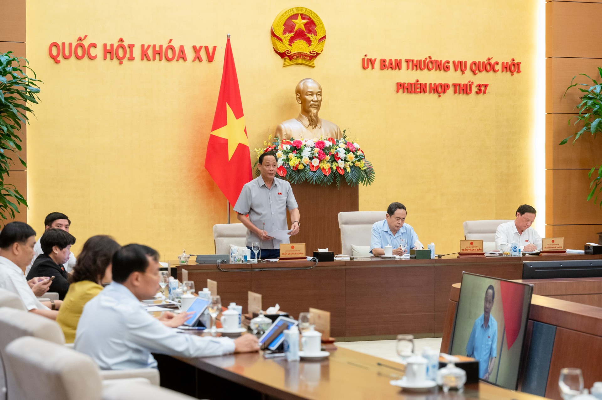 Làm rõ và khắc phục những bất cập về bảo đảm trật tự, an toàn giao thông