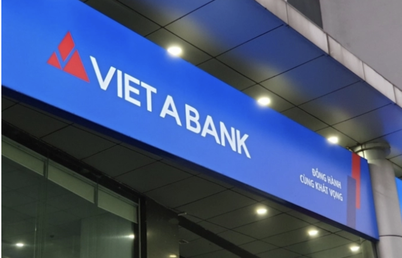 Người nhà Tổng giám đốc Việt Phương Group bán ra 4,8 triệu cổ phiếu VietABank
