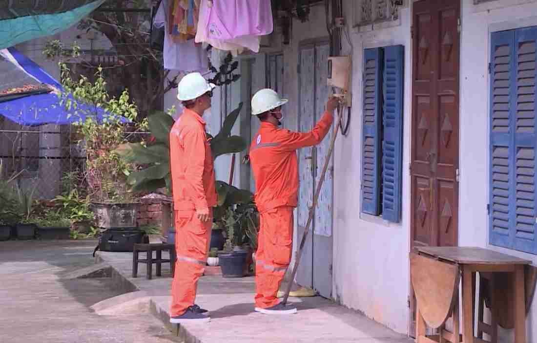 Chủ nhà thu tiền điện của người thuê trọ với giá cao: Có bị xử phạt?