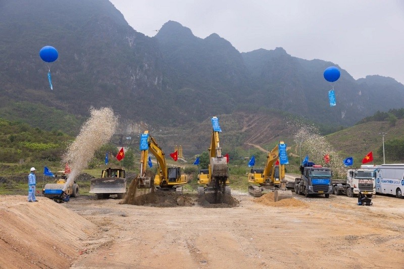 Khởi công nhà máy 8.000 tỷ đồng tại Hòa Bình