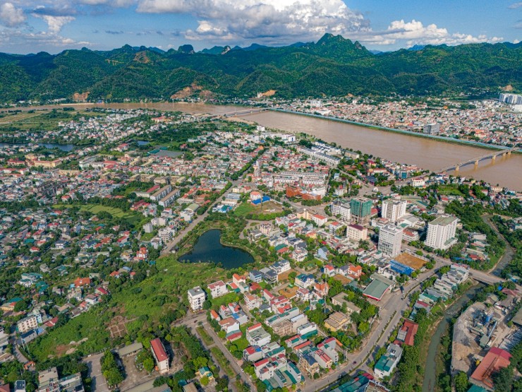 Trước thềm sáp nhập: Bất động sản vùng Tây Thủ đô "nóng" chưa từng thấy