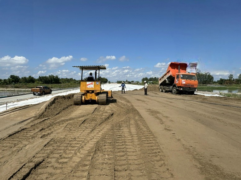 Thủ tướng chỉ đạo Bộ Công an vào cuộc điều tra việc cung ứng vật liệu xây dựng