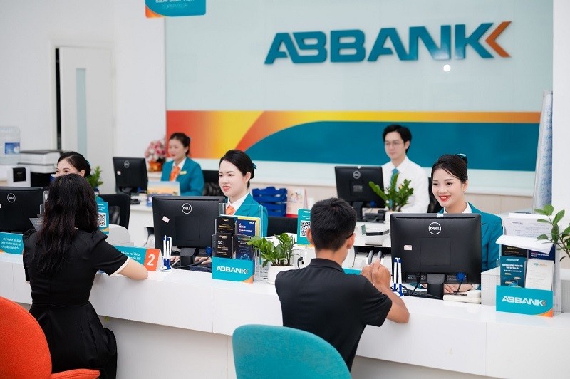 Lãi nghìn tỷ, nợ xấu giảm, ABBank vẫn đối mặt bài toán dự phòng và nguồn thu phụ thuộc yếu tố bất thường