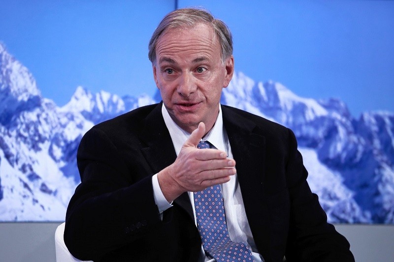 Tỷ phú Ray Dalio: “Vàng vẫn là đồng tiền an toàn nhất”, cảnh báo thế giới tiến gần một “cuộc chiến vốn”