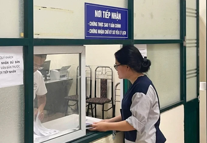 Bỏ bắt buộc công chứng 6 loại giao dịch từ năm 2027: Thu hẹp phạm vi, giảm chi phí cho người dân