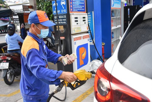 Bộ Tài chính: Hết quý III, Qũy bình ổn giá xăng dầu còn hơn 824 tỉ đồng
