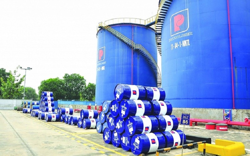 Giảm thuế xăng dầu để hỗ trợ giá nguyên liệu đầu vào sản xuất