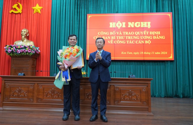 Trưởng Ban Dân vận Tỉnh ủy giữ chức Phó Bí thư Tỉnh ủy
