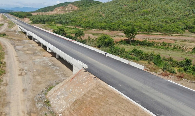 Đề xuất khai thác sớm 70km cao tốc Vân Phong-Nha Trang do vượt tiến độ 8 tháng