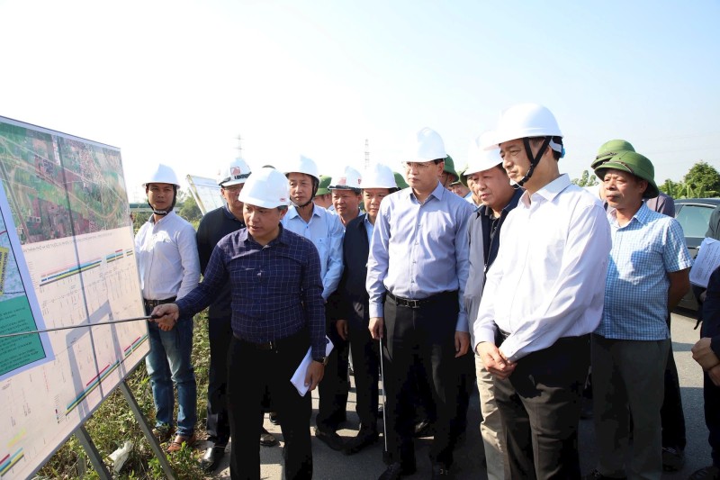 Bí thư Thành ủy Hà Nội kiểm tra Vành đai 4 tại Hưng Yên: Phối hợp chặt chẽ, rút ngắn thời gian thi công