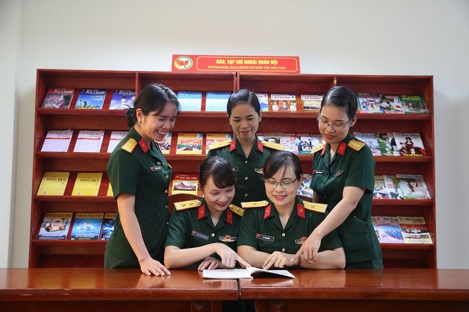 Nâng cao năng lực tiếp nhận và xử lý thông tin của giảng viên trẻ ở các nhà trường quân đội hiện nay