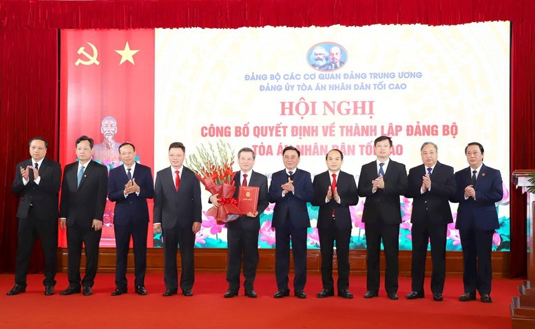 Công bố quyết định thành lập Đảng bộ; chỉ định nhân sự cấp ủy, UBKT Đảng ủy Tòa án nhân dân tối cao