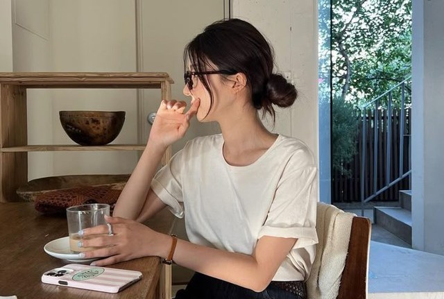 Ở trọ 20m2 nhìn bạn bè có nhà có xe, tôi thấm thía: Thiếu thốn tiền bạc cũng không đáng sợ bằng thứ này!
