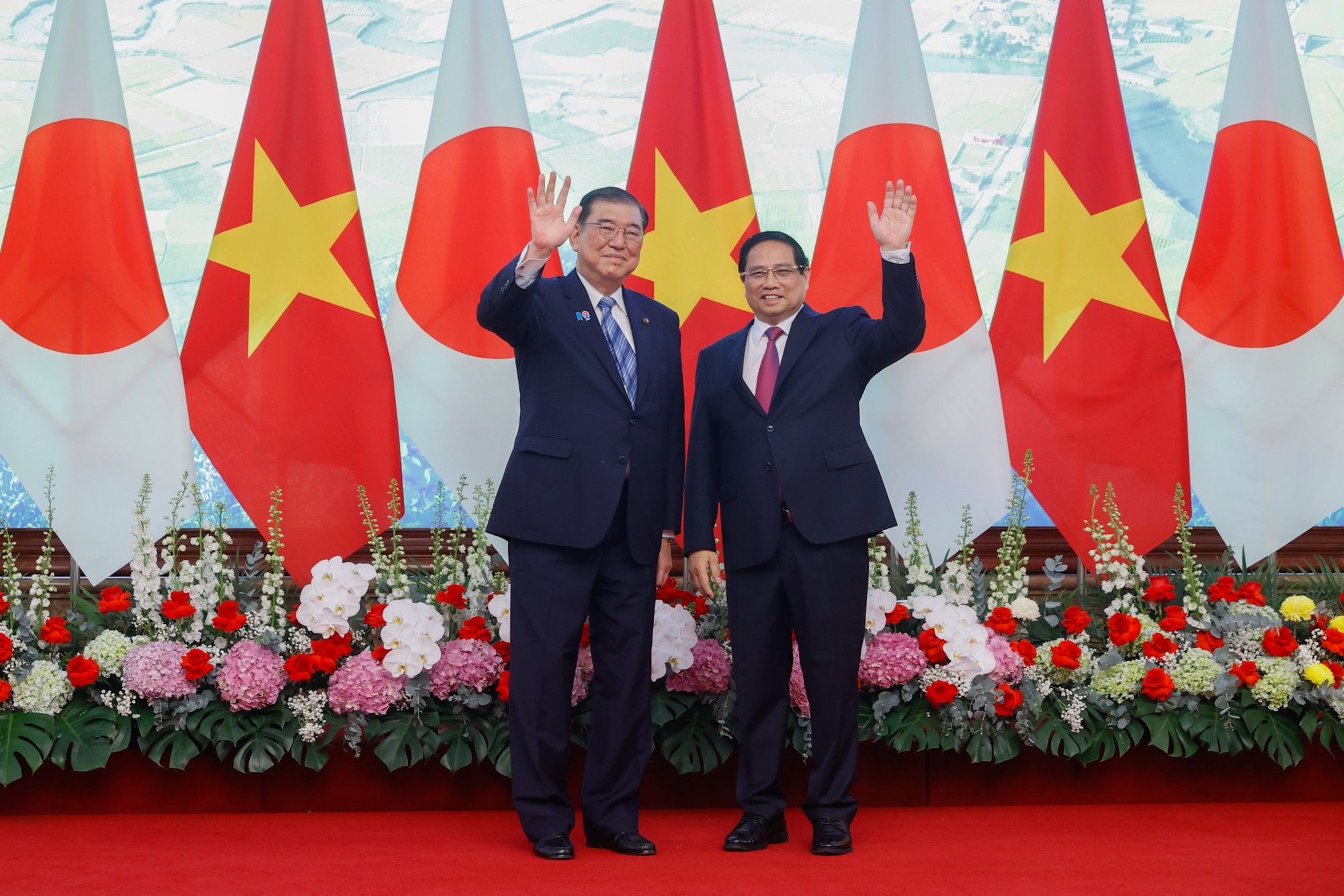 Thủ tướng Phạm Minh Chính chủ trì Lễ đón Thủ tướng Nhật Bản Ishiba Shigeru