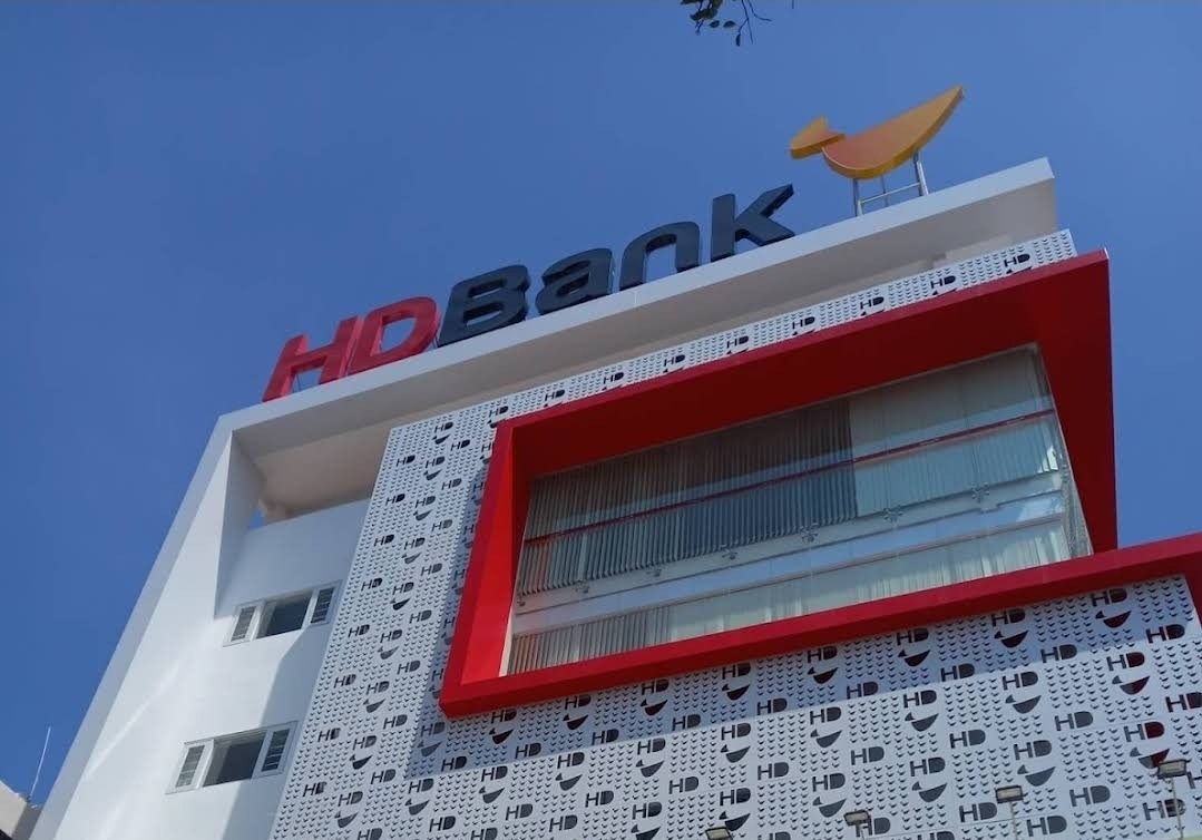 Một chi nhánh ngân hàng ở Vũng Tàu còn tồn tại, hạn chế trong cấp tín dụng và mua trái phiếu doanh nghiệp