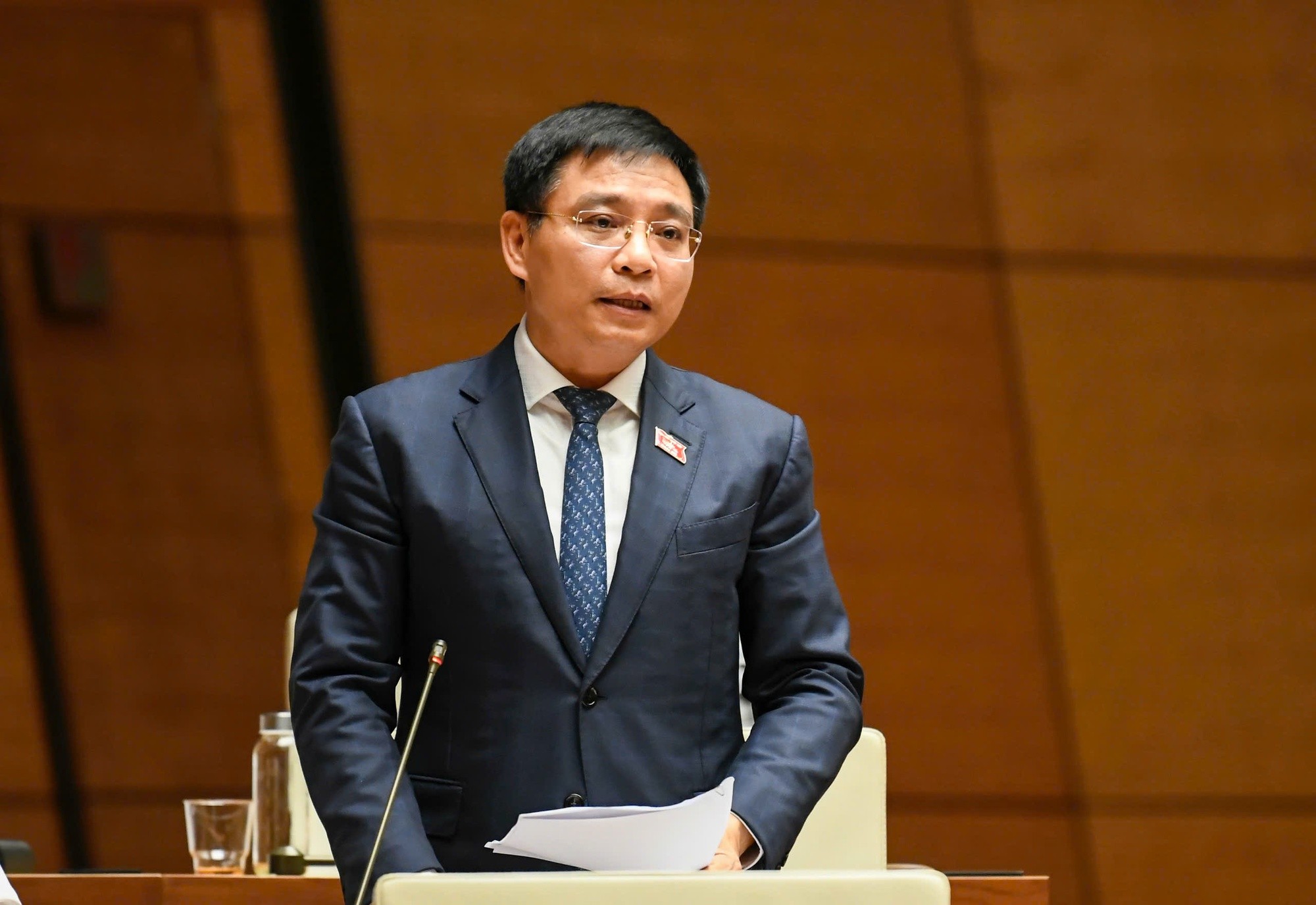 "Hai cánh chim" của nền kinh tế và mệnh lệnh chuyển đổi mô hình tăng trưởng