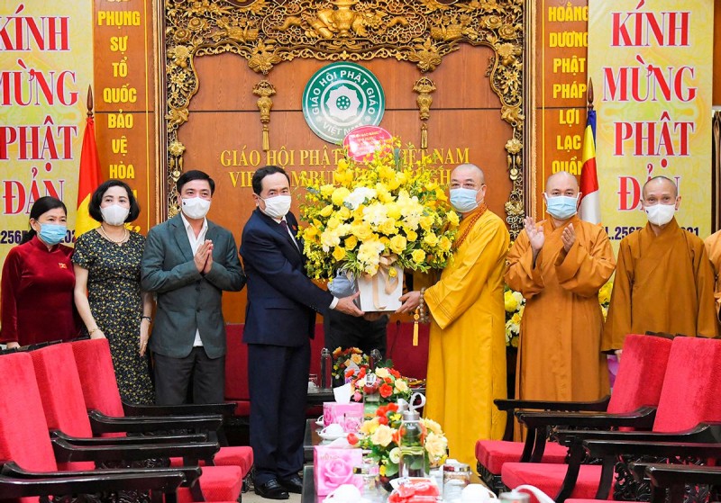 Phó Chủ tịch Thường trực Quốc hội chúc mừng Giáo hội Phật giáo Việt Nam nhân Đại Lễ Phật đản