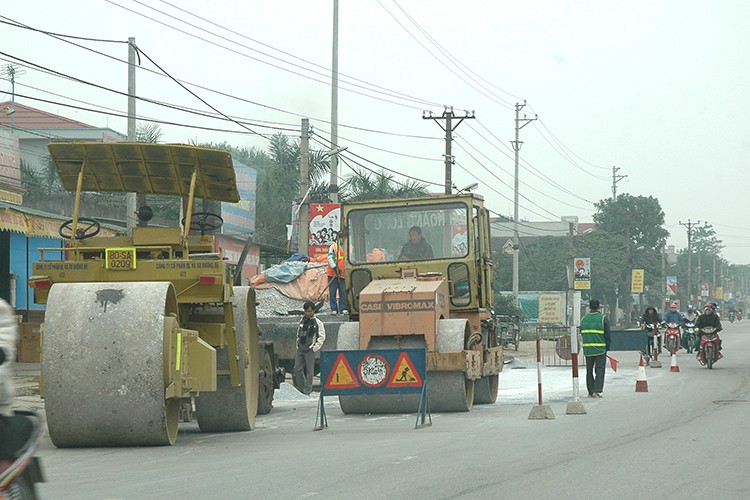 Kinh tế chịu nhiều tiêu cực do các dự án đầu tư công chậm tiến độ